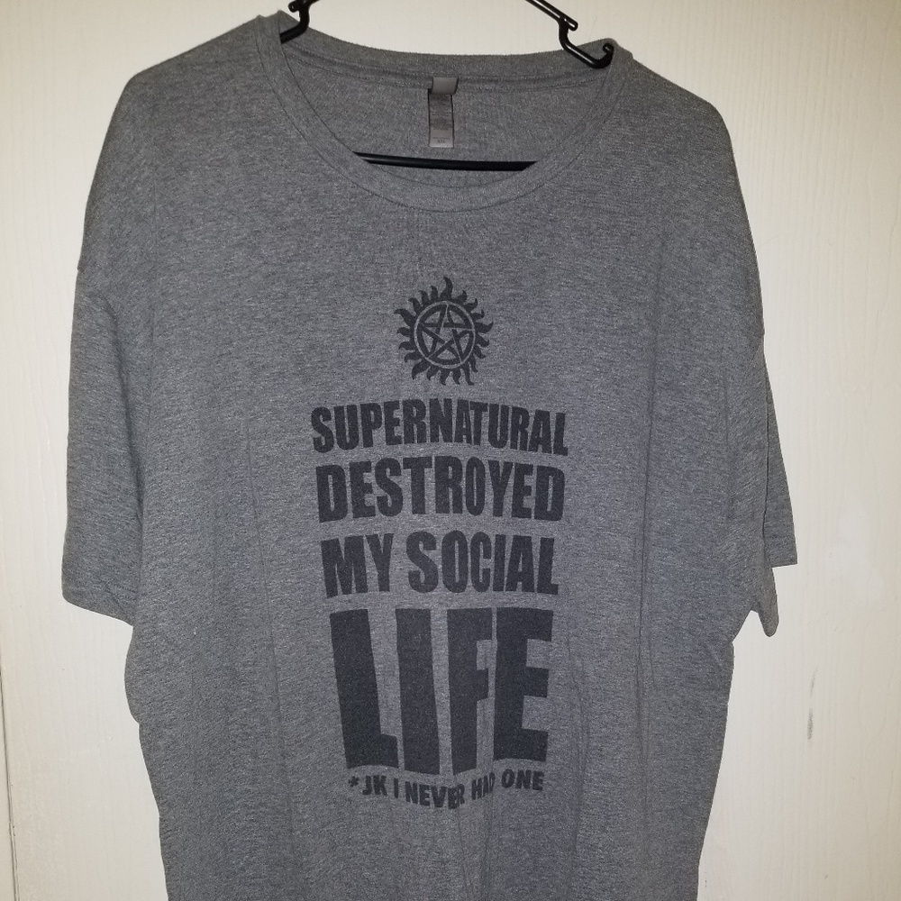 "Supernatural " TV show shirt💙